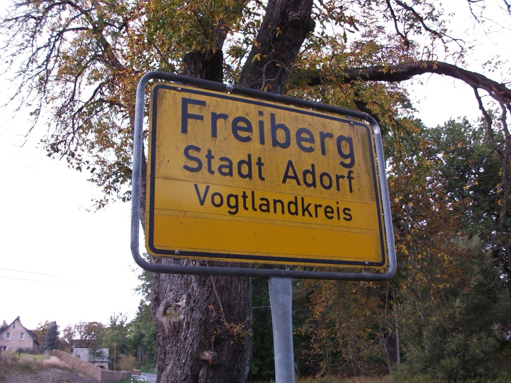 Ortseingangstafel Freiberg